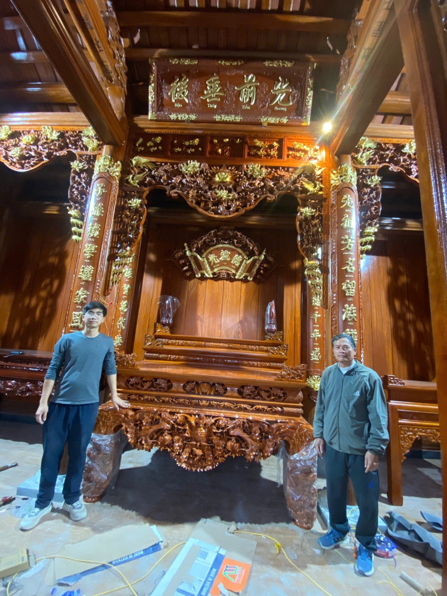 Bàn Thờ Gia Tiên – Án Gian